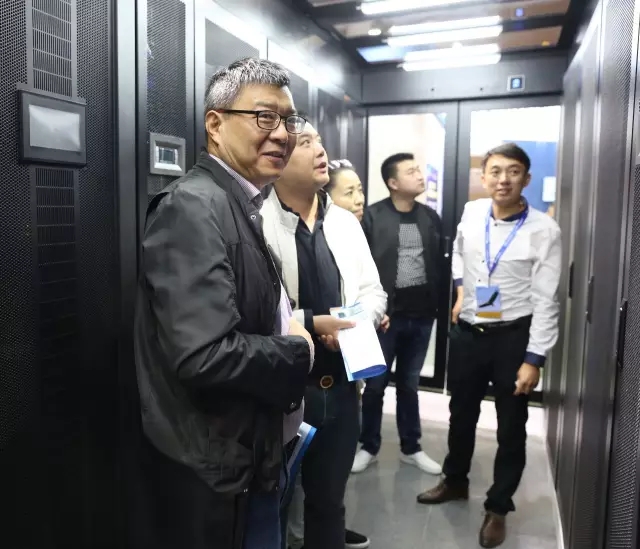 新葡萄8883官网AMG一体化数据中心机房